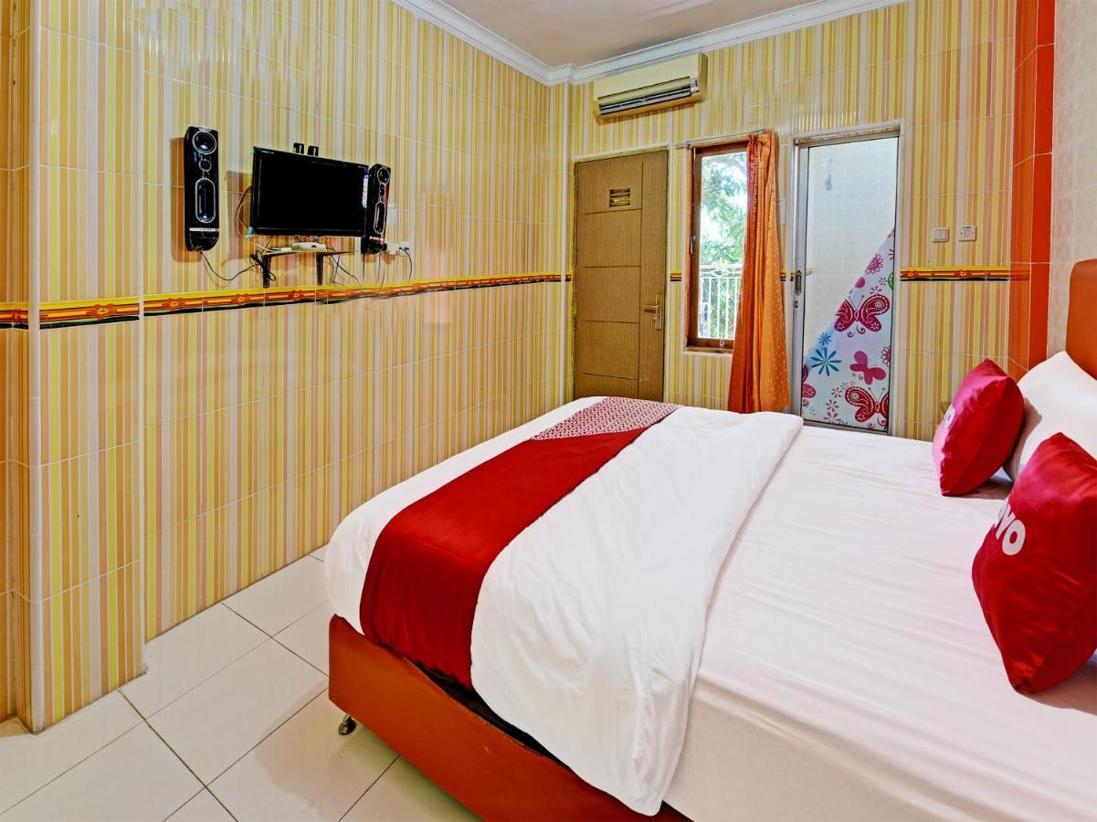 Collection O 91489 Hotel Tanjung Permata Cilacap Exterior photo